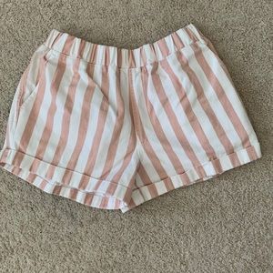 Stripped flowy shorts